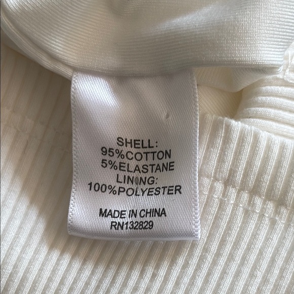 Z Privacy Please Women’s XS Off-White Cold Shoulder Ribbed Mini Dress - Picture 5 of 5